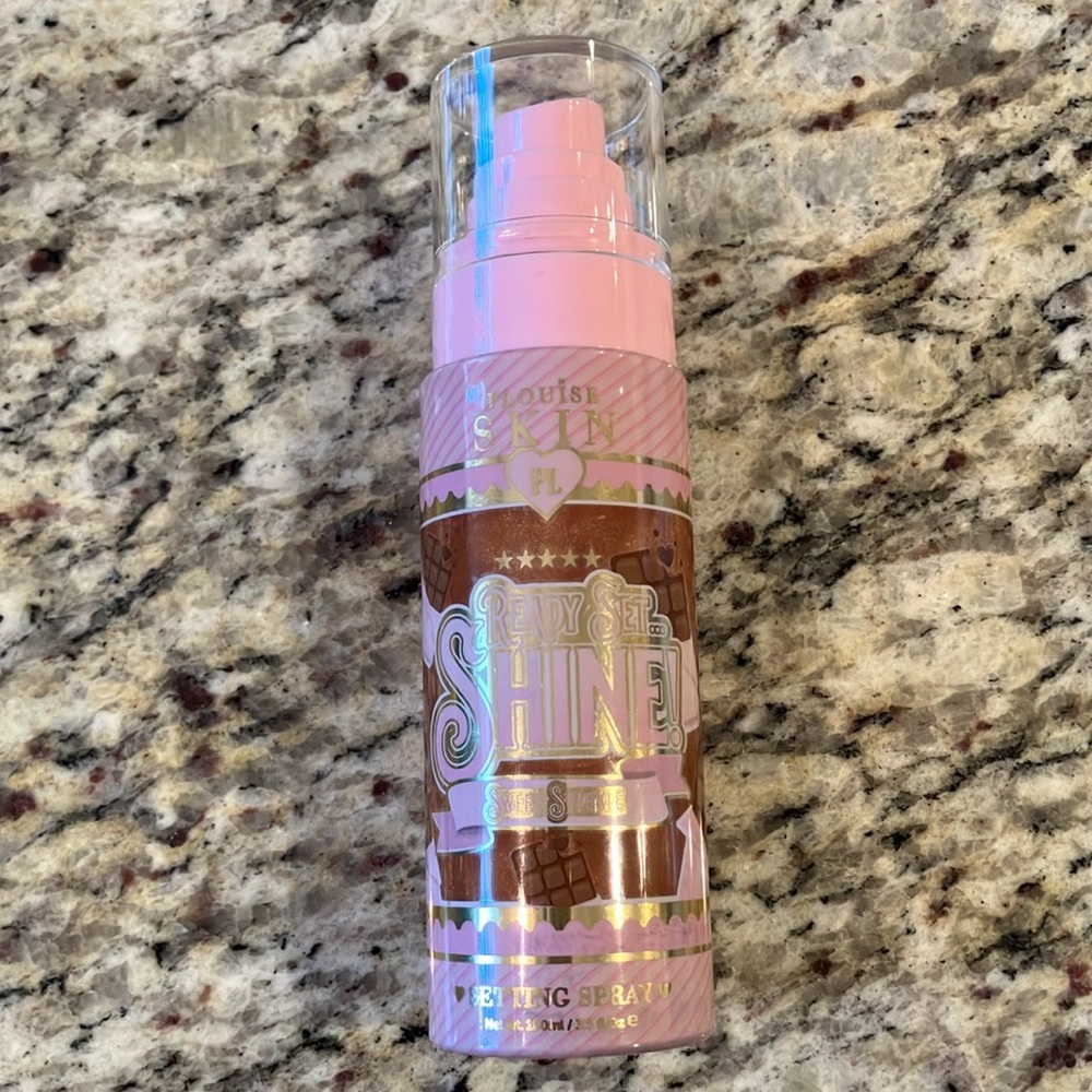 PLOUISE SKIN Ready Set Shine Sweet Sparkle Setting Spray 3.5 fl oz 100 mL - Picture 2 of 4
